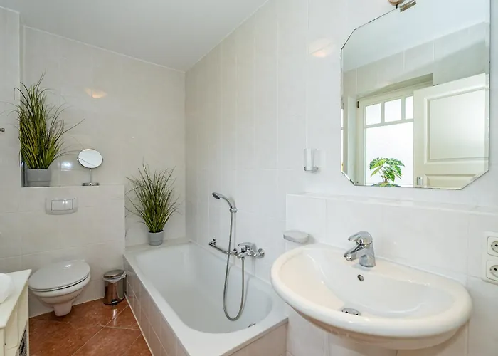 Appartement Haus Conwind 1 *